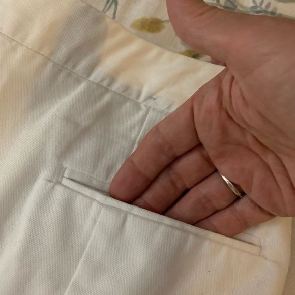 Two Size 4 Shorts, J Crew and Gap - Picture 7 of 12